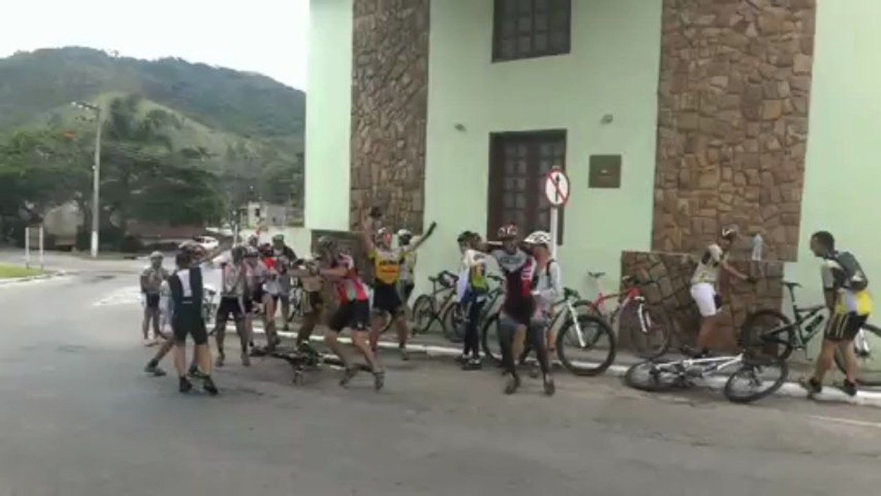 HARLEM SHAKE