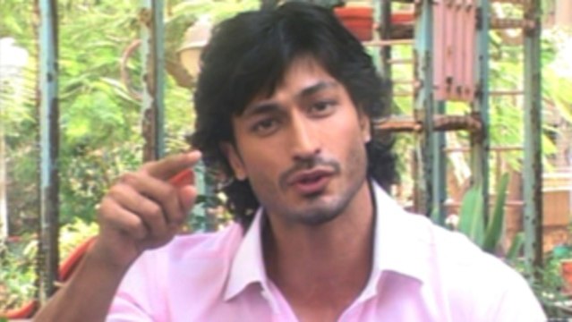 Vidyut Jamwal speaks on Mona Singh's MMS Scandal