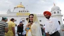 Veena Malik visits Gurudwara in Punjab!