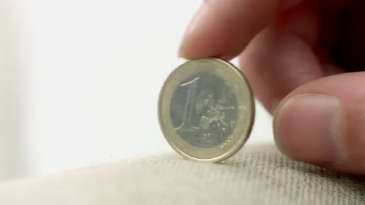 Pub Tv Coriolis : Cléopâtre à César : " Avec Coriolis, pour 1 € de plus t'as un mobile"