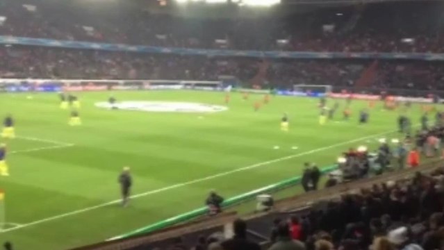 Dani Alves und Lionel Messi zaubern beim Warmmachen