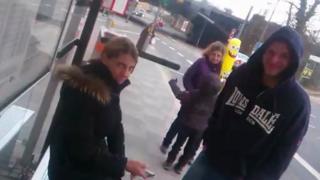 EI EI EI...Was sehe ich da ein verliebtes EHEPAAR O_o....ahhh yankooooo ;-)