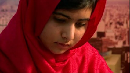 Malala recebe ajuda de Angelina Jolie