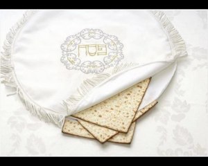 du sang pour confectionner le pain de la paque juive