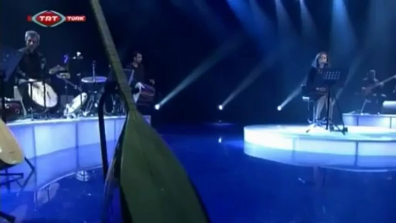 Eser ok   -  Deniz üstü köpürür   2012