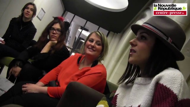 Poitiers : Alizée rencontre ses fans (05/04/2013) [HD 720p]