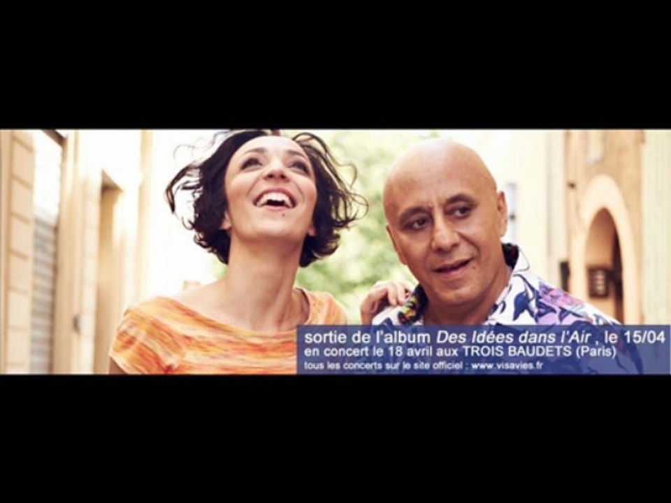 VIS A VIES  A  PARIS