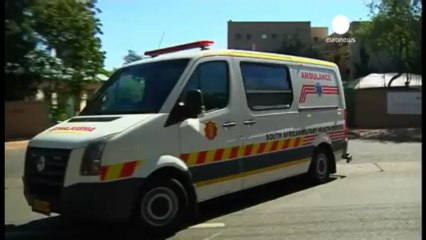 Sudafrica: Nelson Mandela torna a casa dall'ospedale