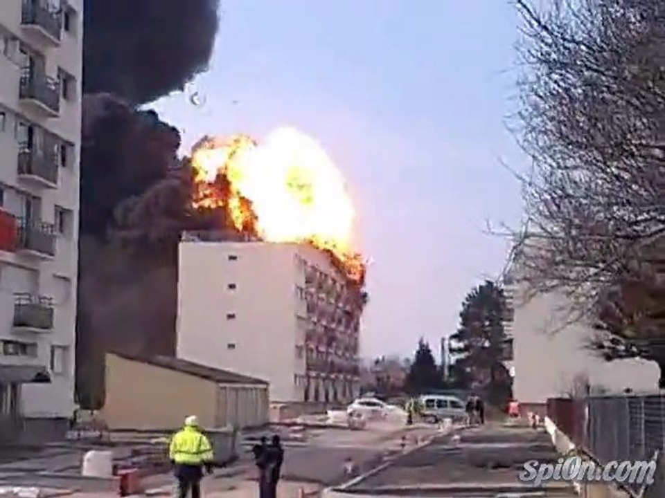 Explosion toit d'immeuble à Lunéville