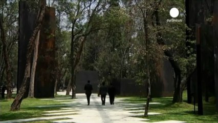 Meksika'da uyuşturucu savaşında ölenler anısına anıt