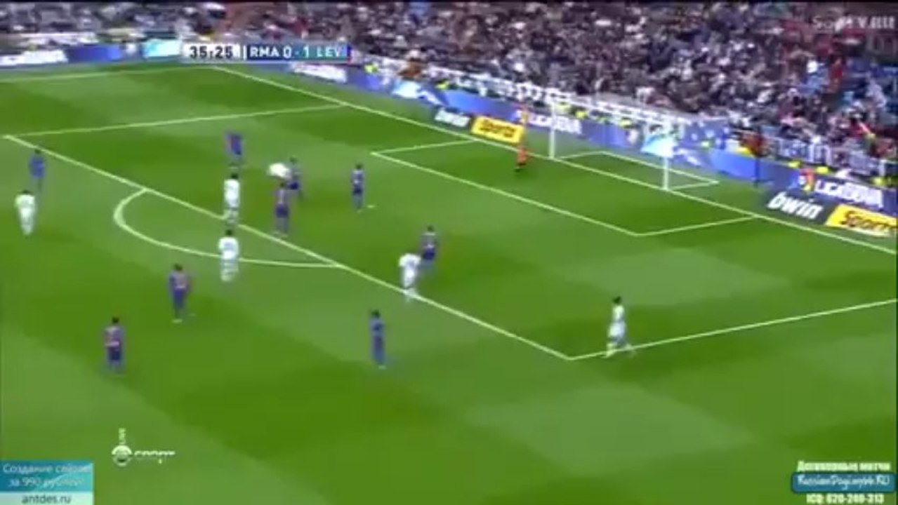 Higuaín Amazing Goal vs. Levante 06/04/2013