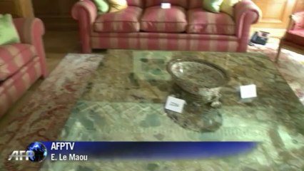 Crillon sells treasures ahead of makeover