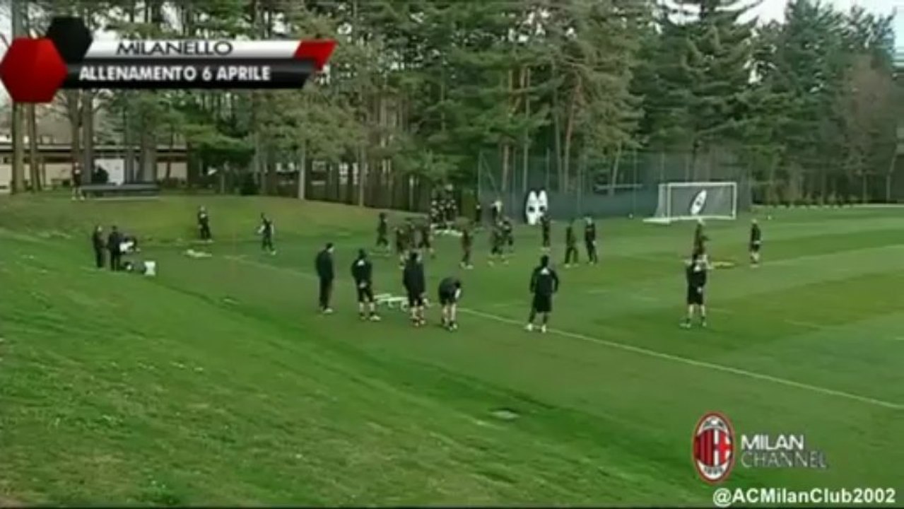 O Ρομπίνιο κοροϊδεύει το νέο... ξανθό λουκ του Μπόατενγκ