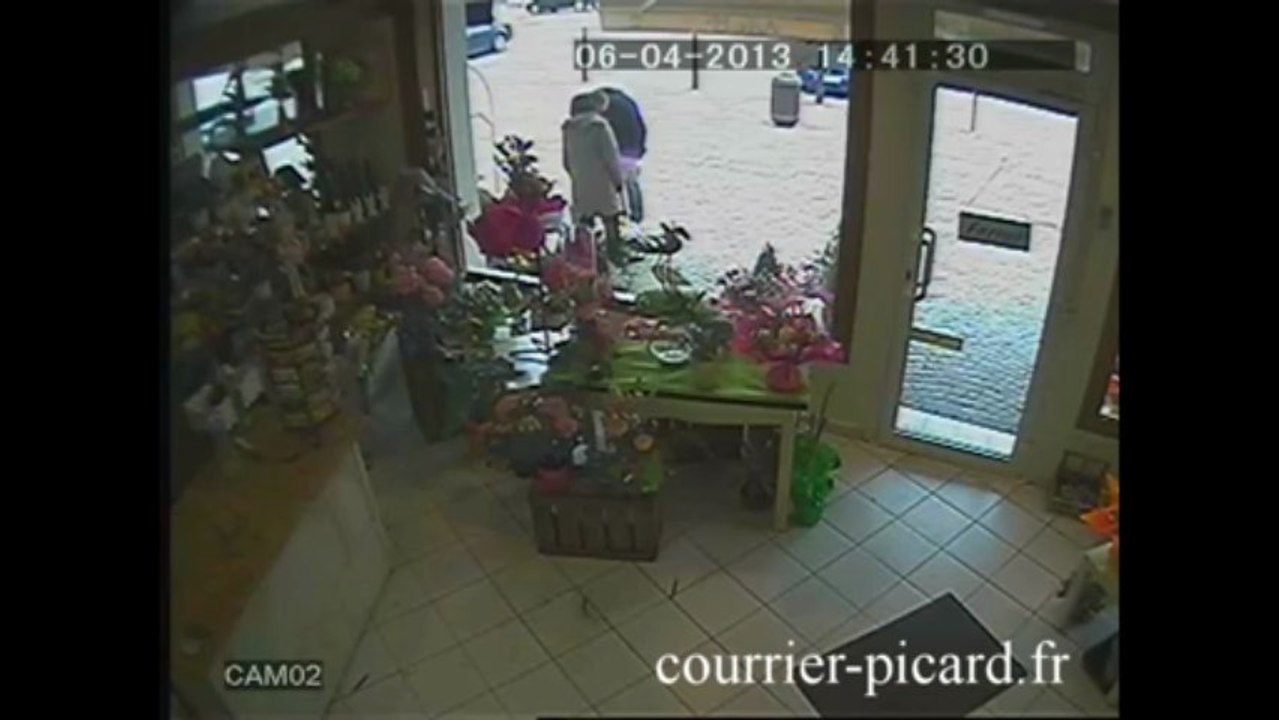 Vol chez la fleuriste sous l'oeil des caméras