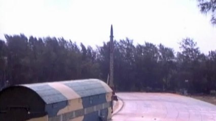 La India prueba con éxito un misil de medio alcance