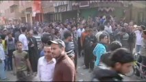 Egypte : les coptes enterrent leurs morts après des affrontements avec les musulmans