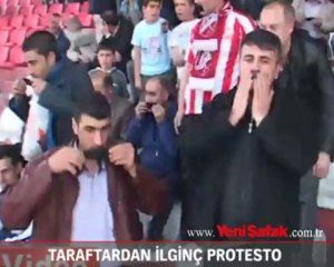 Taraftarlardan ilginç protesto