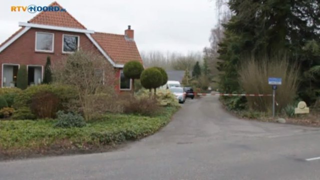 Arrestatie bij inval woning Blijham - RTV Noord