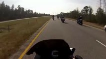 Accident : Doubler des motards par la droite