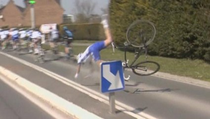 Chute de Yoann Offredo - Paris-Roubaix