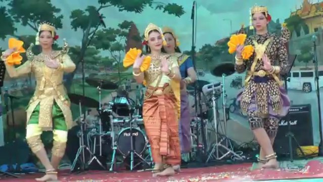 Nouvel an khmer 2013 របាំបូរាណ