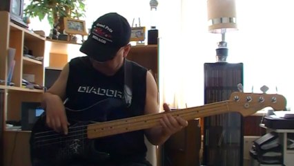 Jamming with BB King & U2  bass cover Bob Roha