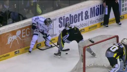 Krefeld Pinguine Vs. Eisbären Berlin