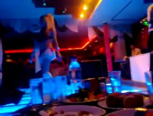 Ankara Pavyon Geceleri Sarı Tutku Show 2012 Kızlar Dura Dura  - SesliTube SesliTube.Com