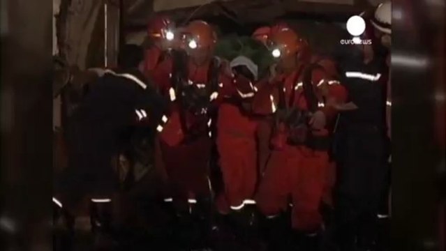 Rescatados tres mineros tras pasar 60 horas atrapados en...