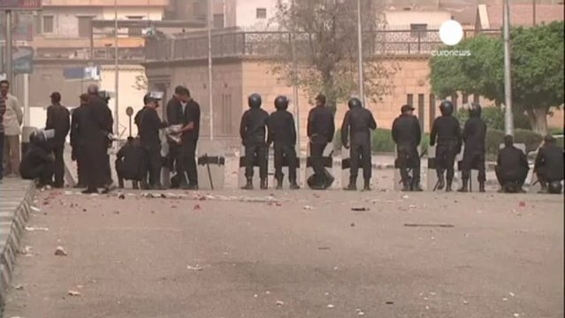 Il Cairo torna alla normalità dopo gli scontri tra...