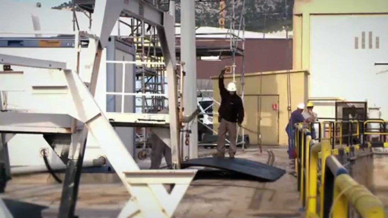 Entrée au bassin d’un sous-marin nucléaire d’attaque