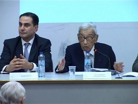 S.E. M. Boutros BOUTROS-GHALI, Embargos et sanctions internationales (1)