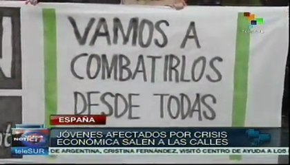 Jóvenes españoles afectados por la crisis salen a protestar