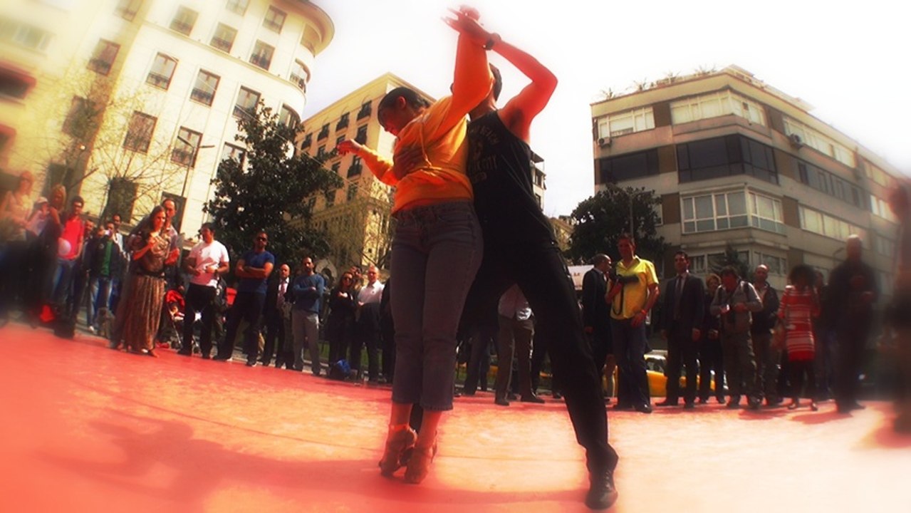 13 KEZ DÜNYA BACHATA ŞAMPİYONU ALIEN RAMIREZ & MARTIN GALEZZ NİŞANTAŞINDA DANSEDİYOR!