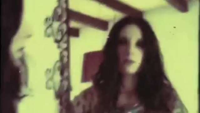 The Venus Fly Trap One Girl Band this girl is a mess