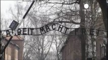 Silenzio e lutto per le vittime dello sterminio nazista