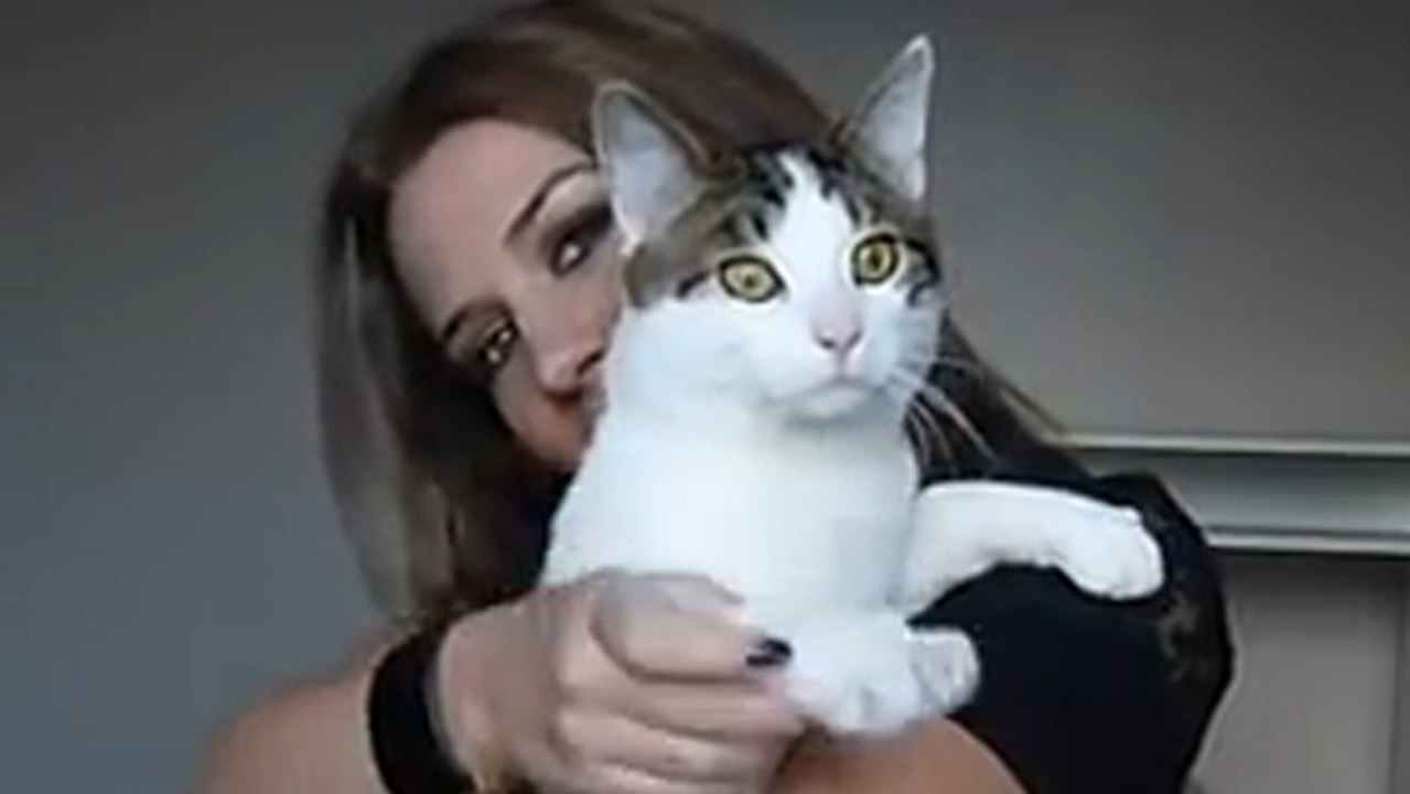 Bêtisier avec Caroline Receveur Hollywood Girl, babillages...