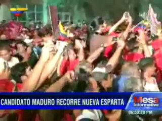 Maduro recorre Nueva Esparta en medio de avalancha roja