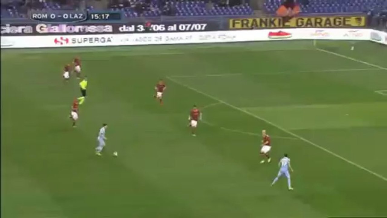Hernanes Goal (16