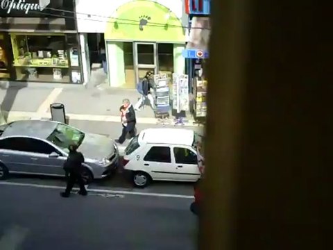 chez moi ce matin mdr la zik ;) racaille !