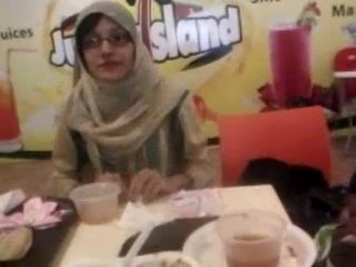 barey ache lagte hain