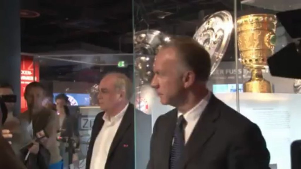 Bayern München bekommt die Meisterschale am vorletzten Spieltag überreicht