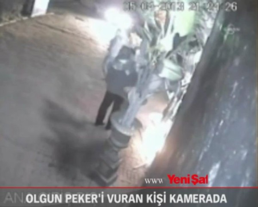 Olgun Peker'i vuran kişi kamerada