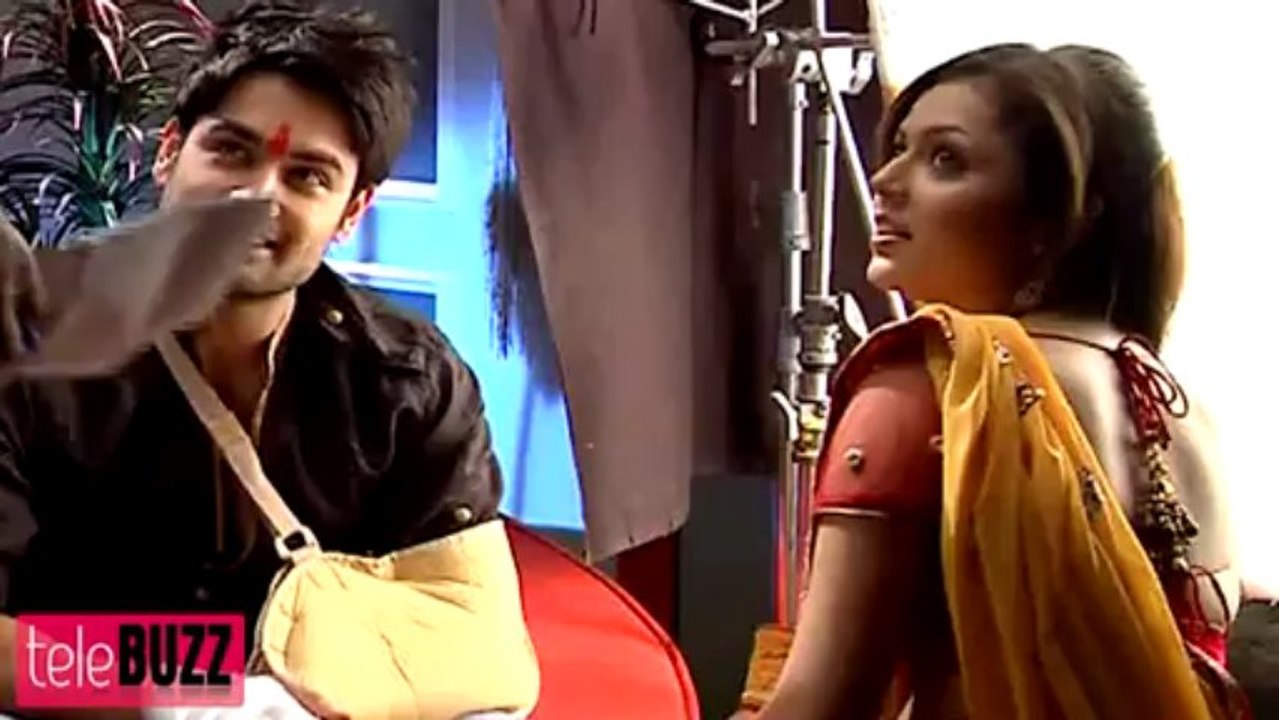 *Drashti Dhami* Madhubala EIEJ Telly Buzz Segment 08/04/2013