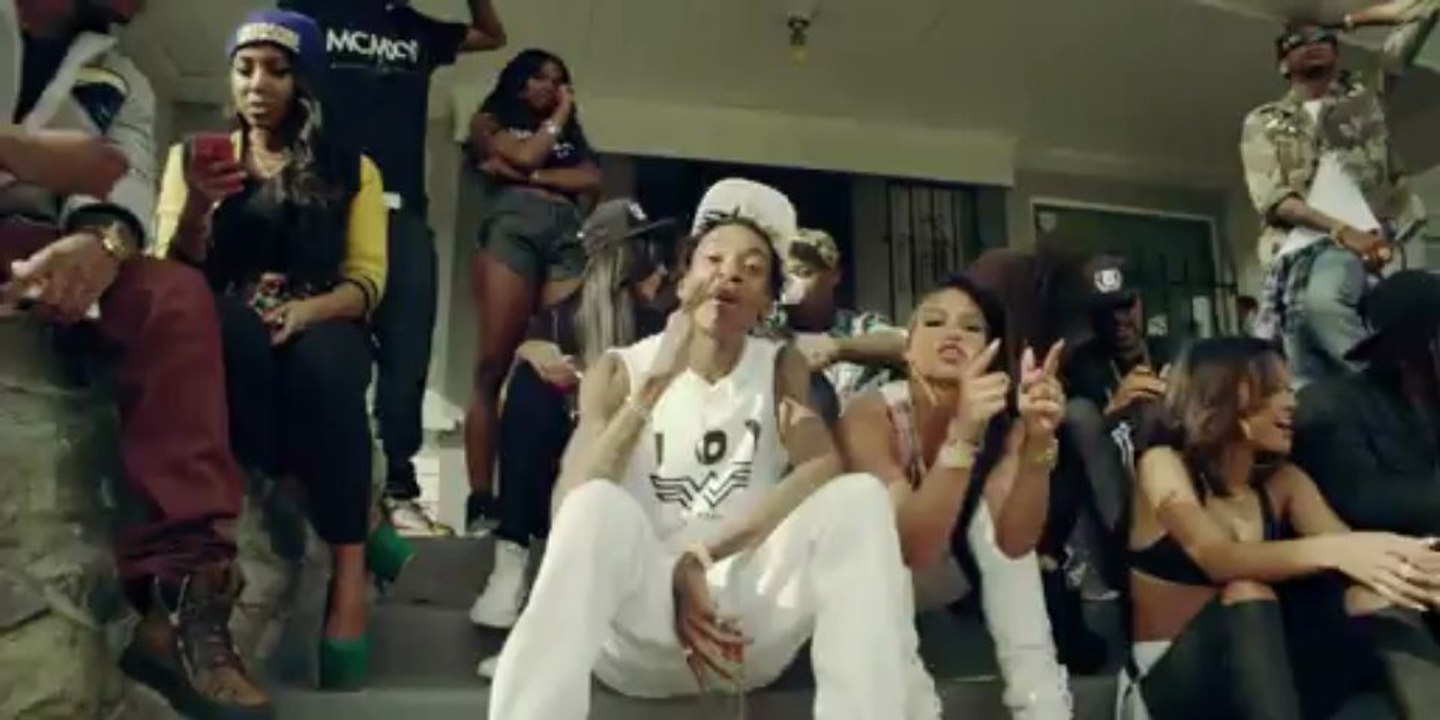 Cassie feat. Wiz Khalifa - Paradise (Official Music Video)