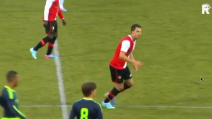 Crazy miss Ajax-youth goalie vs Feyenoord