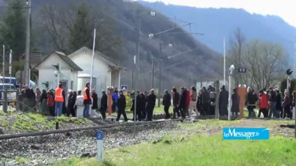 Drame d'Allinges : les familles sur les lieux de l'accident