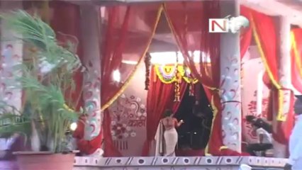 Pyara pyara meetha meetha laddoo for Pankhuri