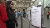 Les agents du Louvre font grève pour protester contre...