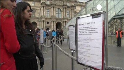 Les agents du Louvre font grève pour protester contre...
